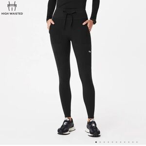 XL Figs ScrubLeggings